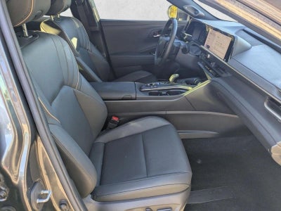 2023 Toyota Crown Limited AWD (Natl)