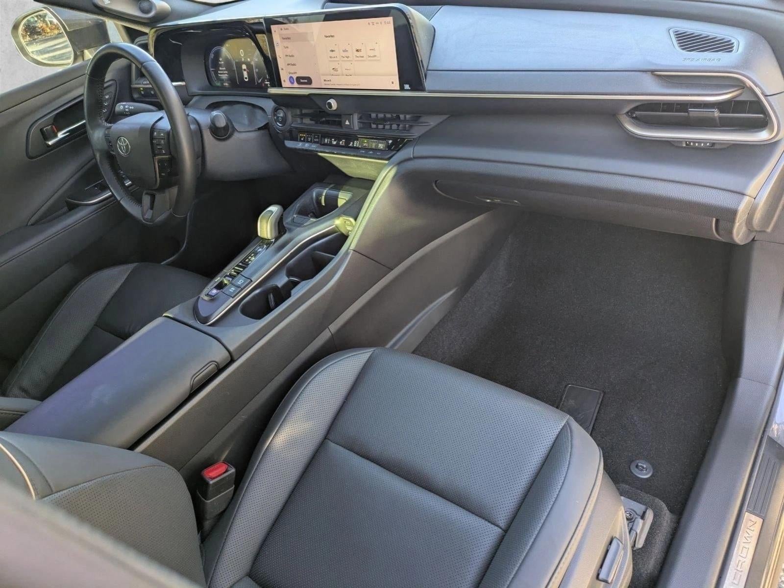 2023 Toyota Crown Limited AWD (Natl)