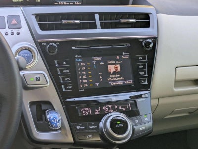 2017 Toyota Prius v Four (Natl)