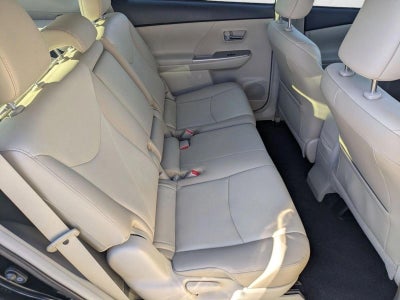 2017 Toyota Prius v Four (Natl)