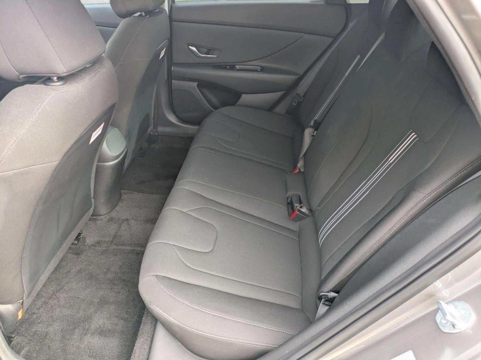 2023 Hyundai ELANTRA SEL IVT