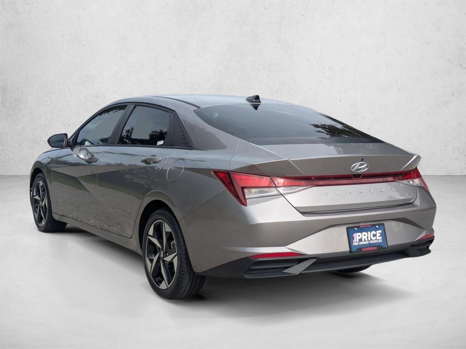 2023 Hyundai ELANTRA SEL IVT