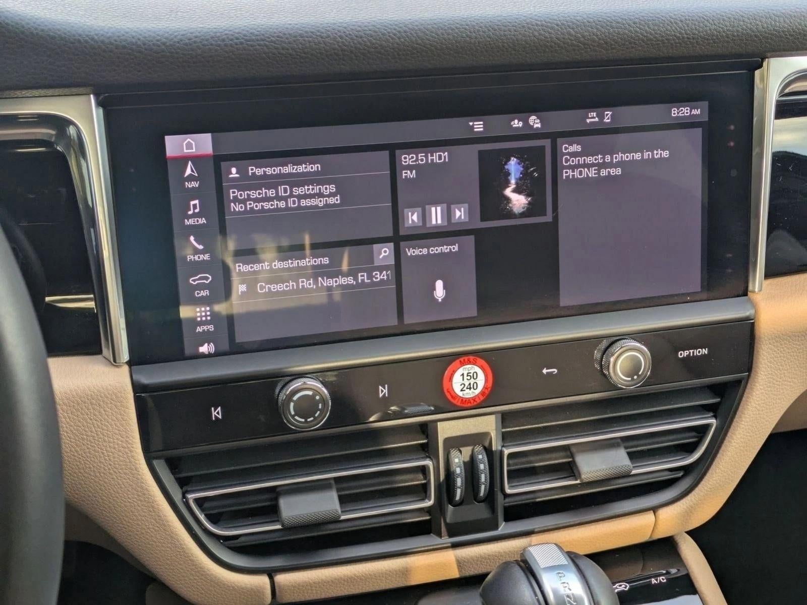 2025 Porsche Macan AWD