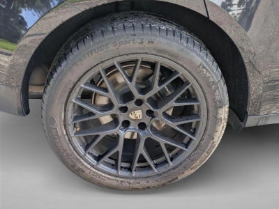 2021 Porsche Macan AWD