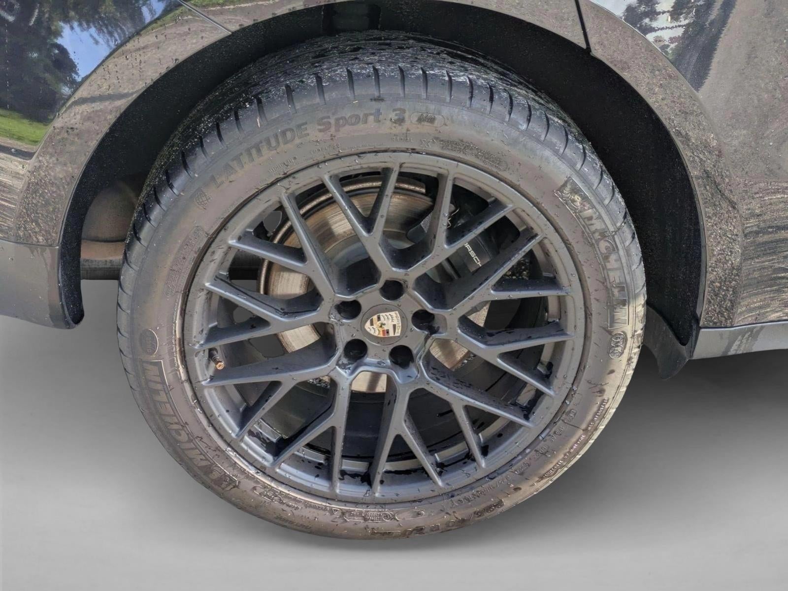 2021 Porsche Macan AWD