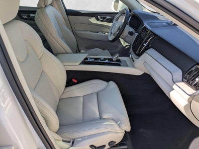 2022 Volvo XC60 Recharge Plug-In Hybrid T8 eAWD PHEV Inscription