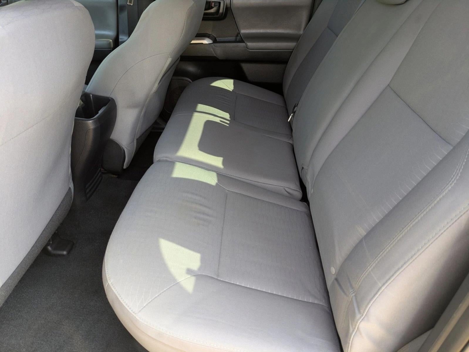 2018 Toyota Tacoma SR5 Double Cab 5' Bed V6 4x2 AT (GS)