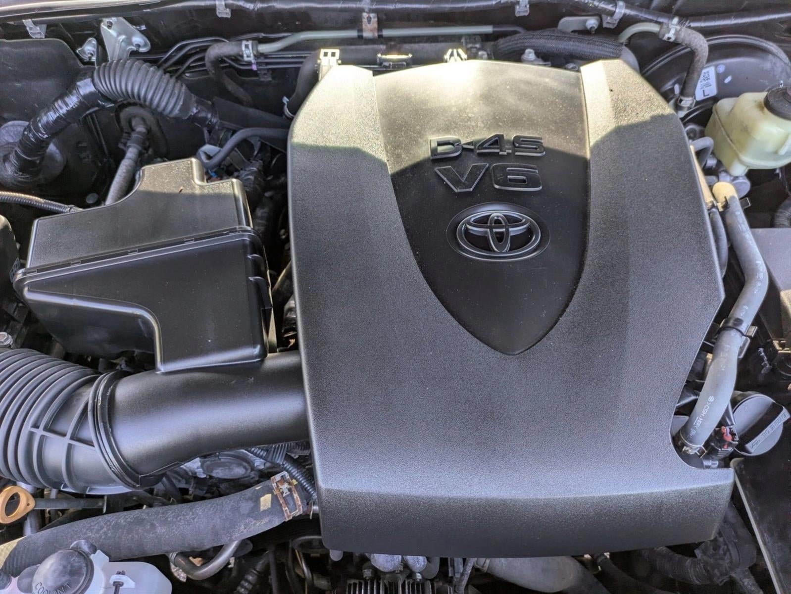 2018 Toyota Tacoma SR5 Double Cab 5' Bed V6 4x2 AT (GS)