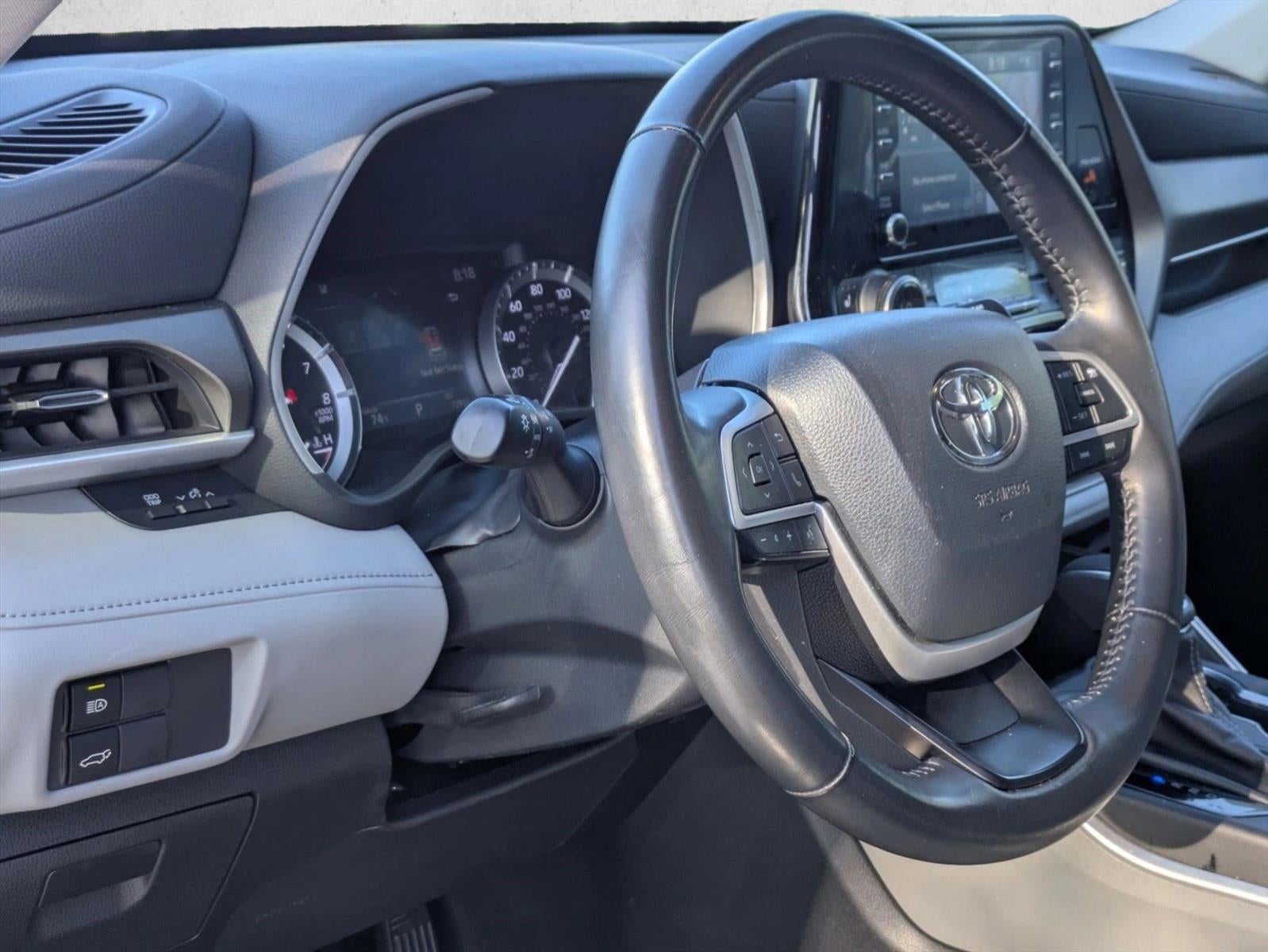 2022 Toyota Highlander XLE AWD (Natl)