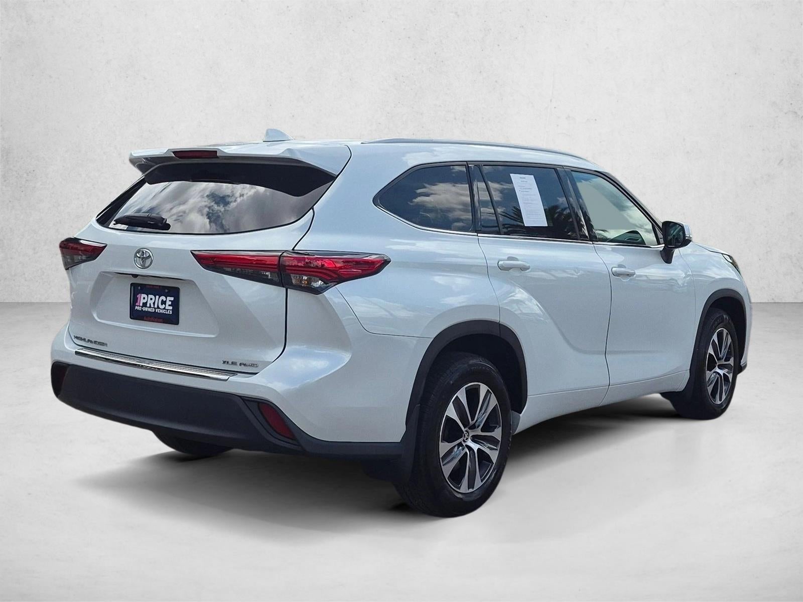2022 Toyota Highlander XLE AWD (Natl)
