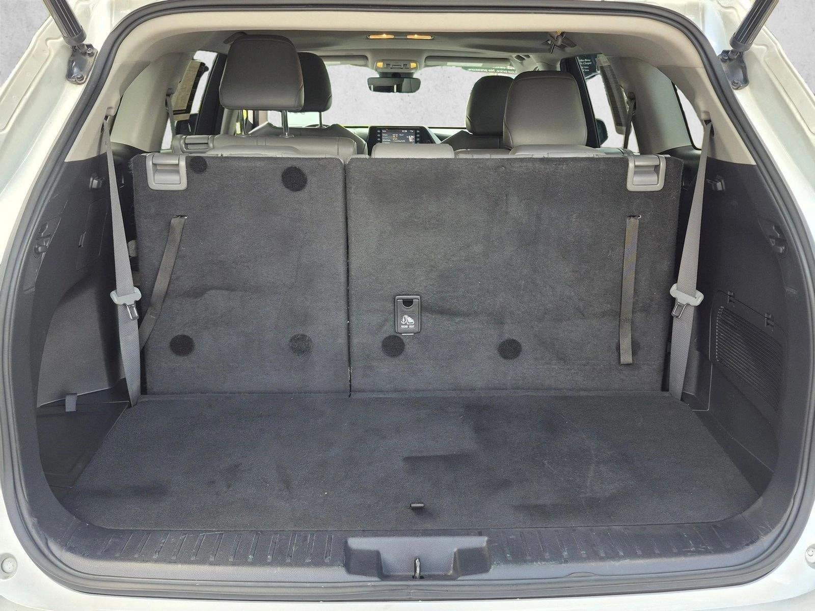 2022 Toyota Highlander XLE AWD (Natl)