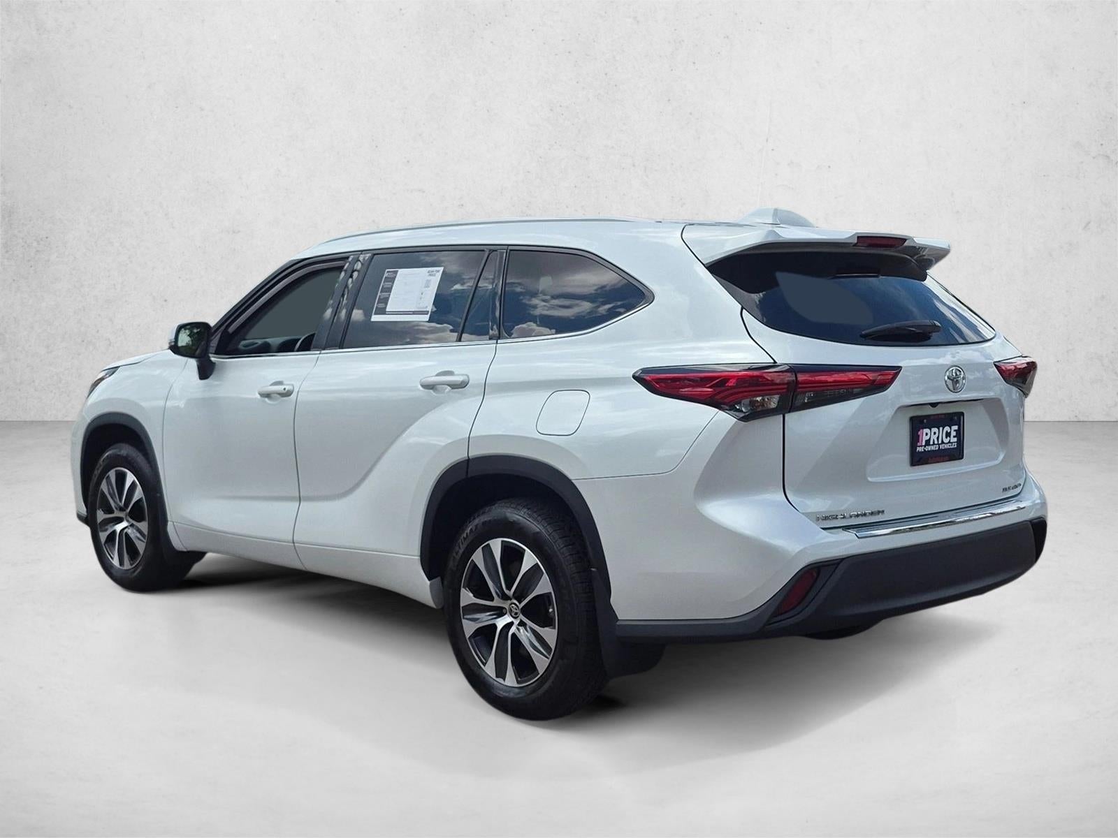 2022 Toyota Highlander XLE AWD (Natl)