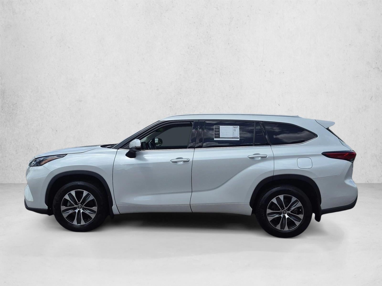 2022 Toyota Highlander XLE AWD (Natl)
