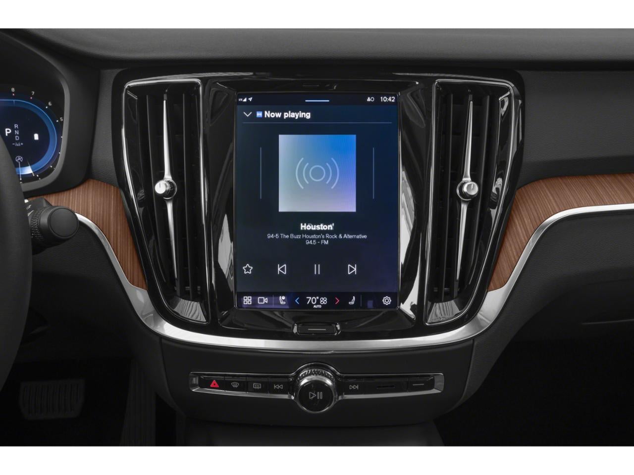 2024 Volvo S60 B5 FWD Plus Dark Theme