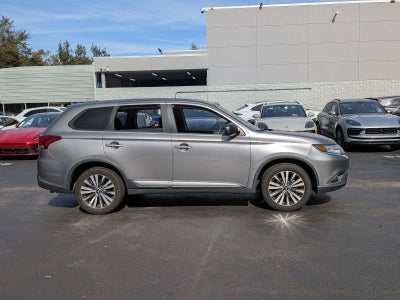 2020 Mitsubishi Outlander ES FWD