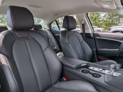2023 Genesis G70 2.0T RWD