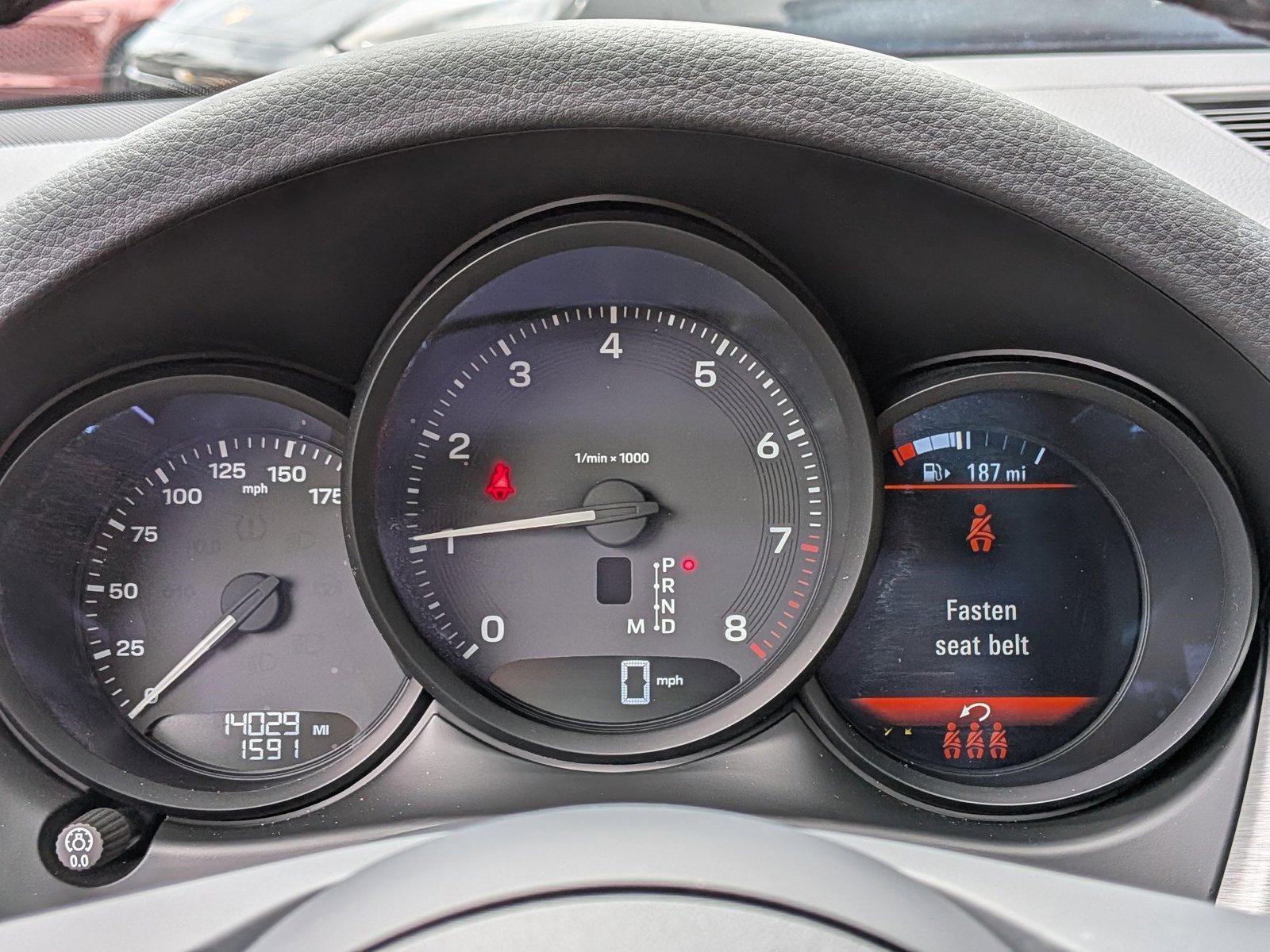 2024 Porsche Macan AWD