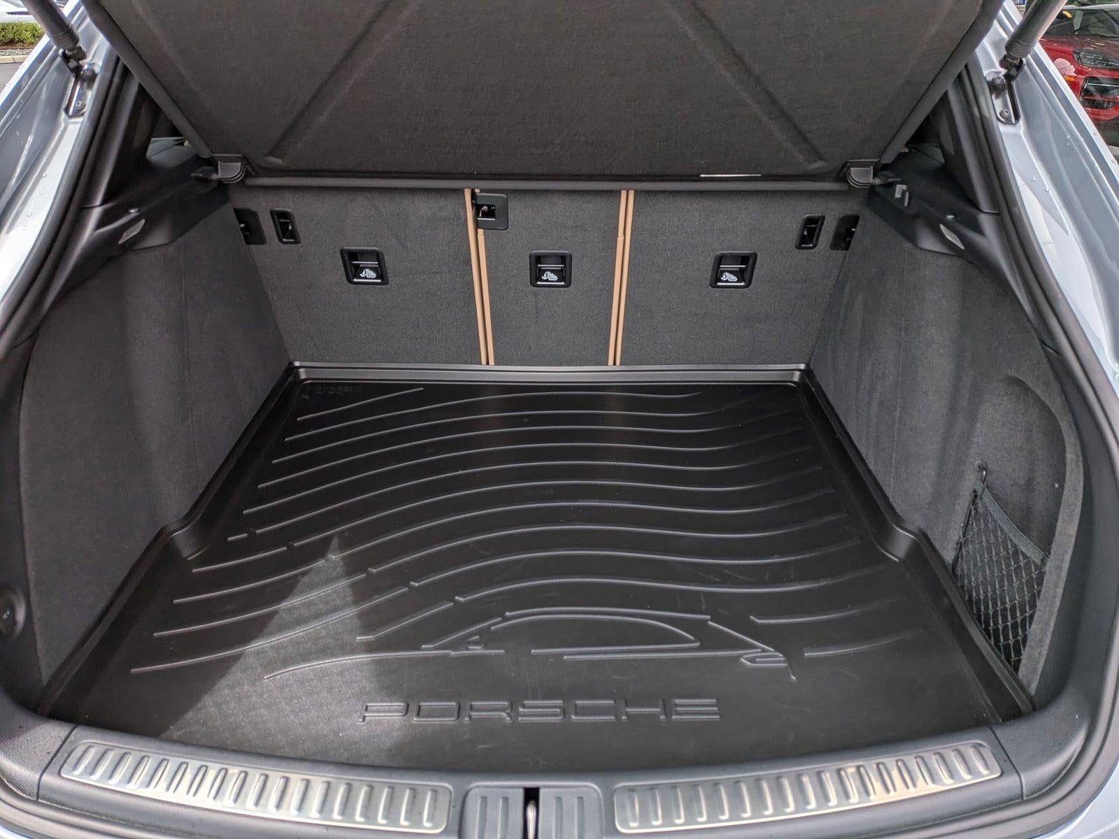 2024 Porsche Macan AWD