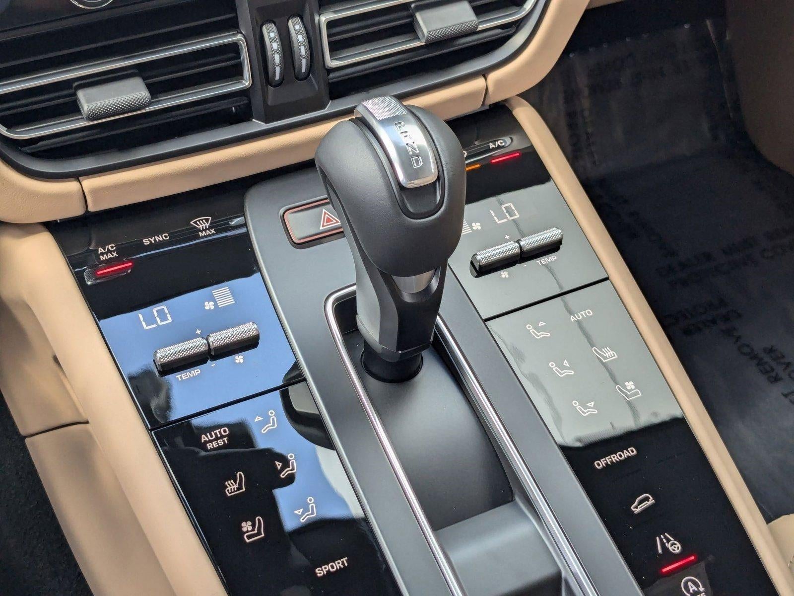2025 Porsche Macan AWD