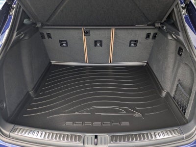 2025 Porsche Macan AWD