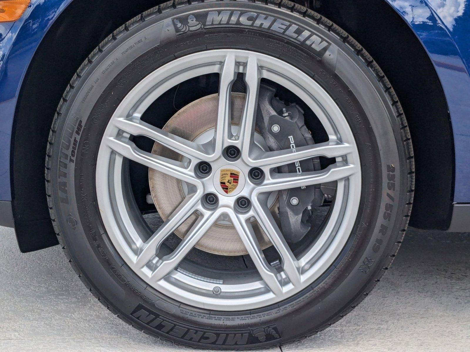 2025 Porsche Macan AWD