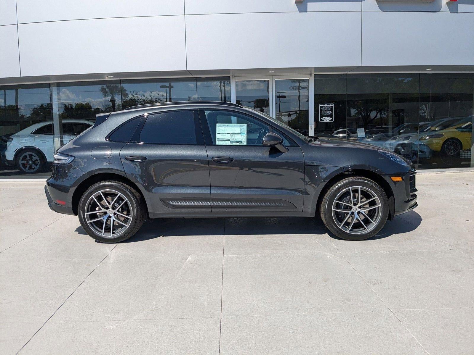 2025 Porsche Macan AWD