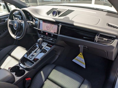 2025 Porsche Macan AWD