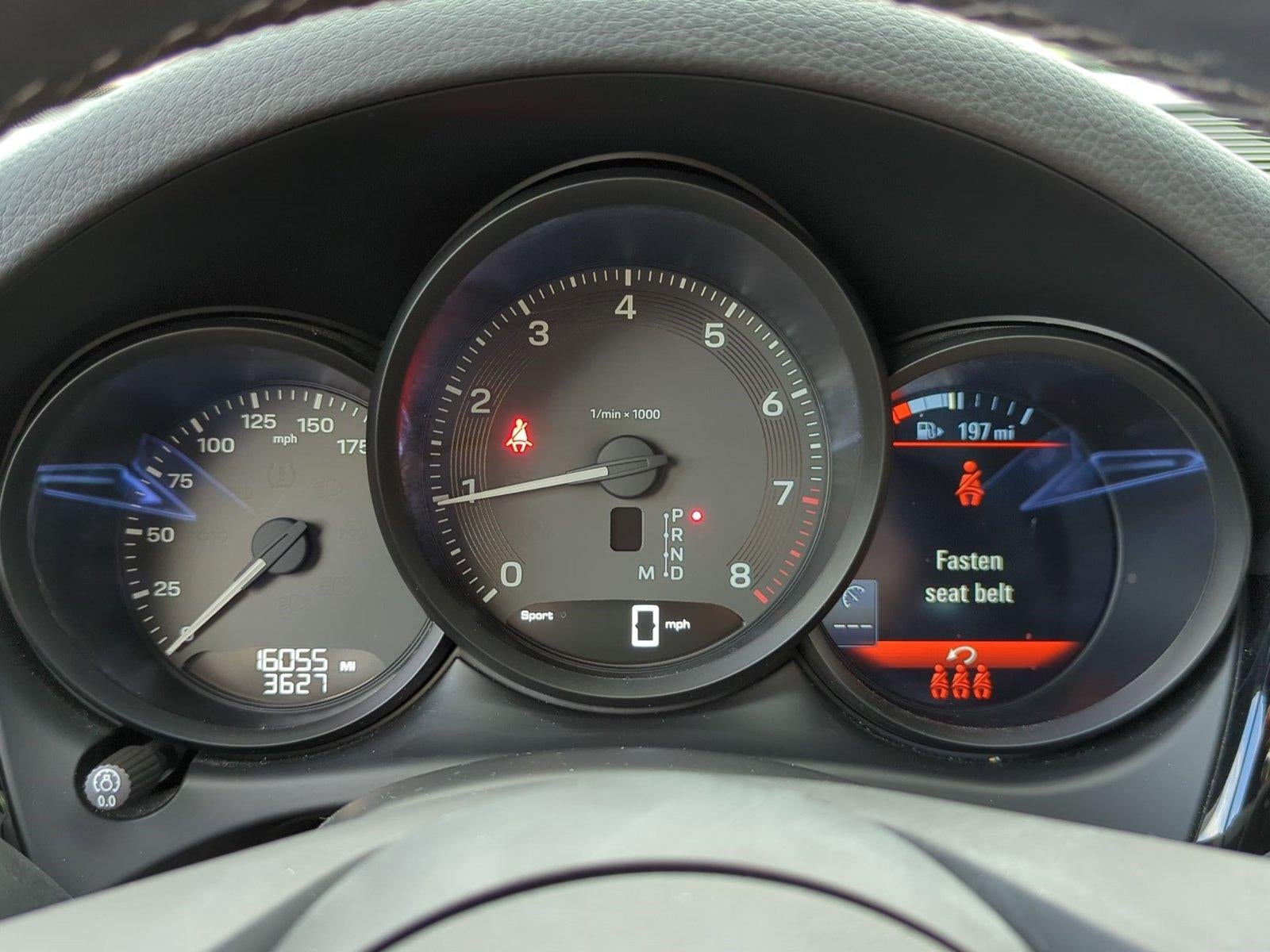 2023 Porsche Macan AWD