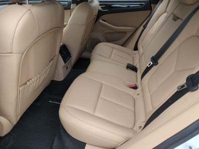 2023 Porsche Macan AWD