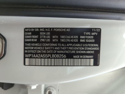 2023 Porsche Macan AWD