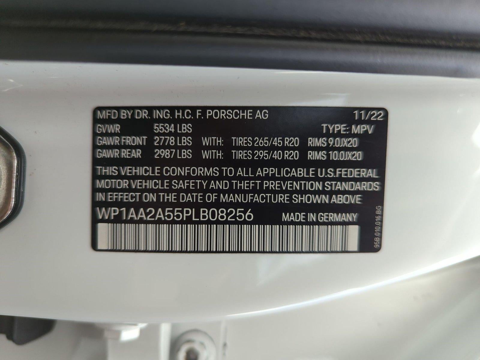 2023 Porsche Macan AWD