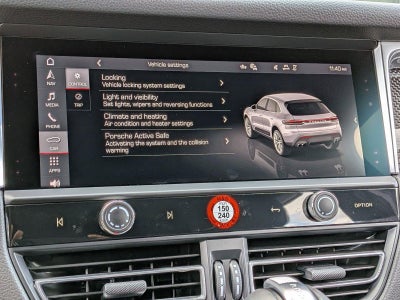 2025 Porsche Macan AWD