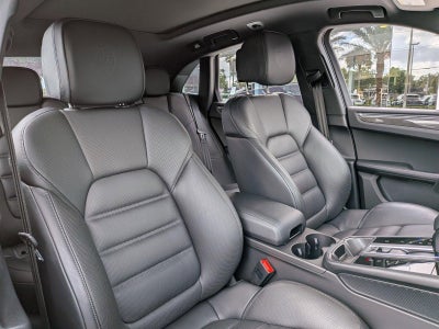 2025 Porsche Macan AWD