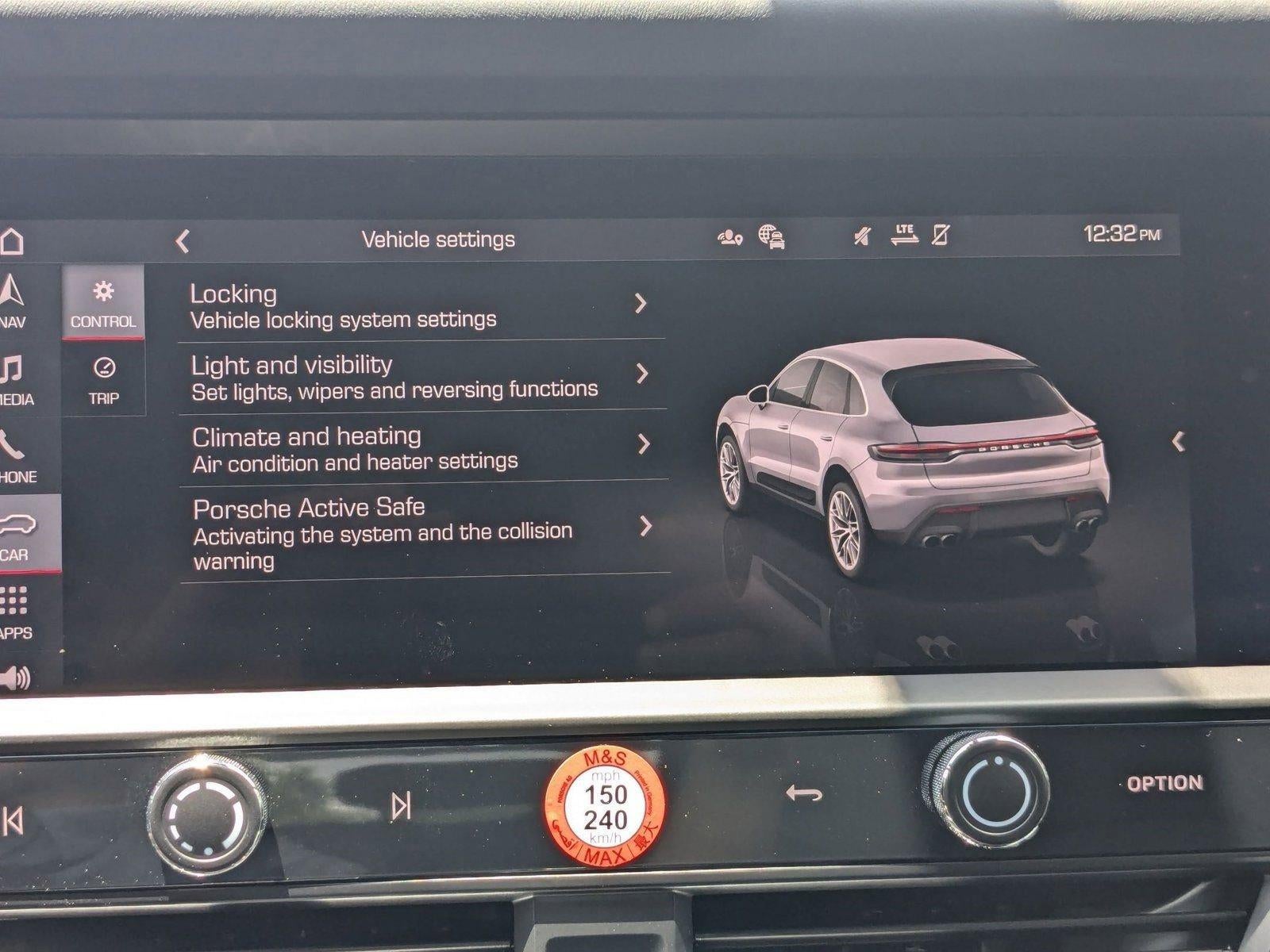 2025 Porsche Macan AWD