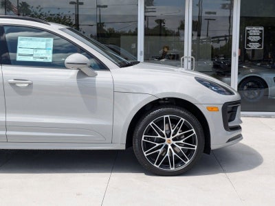 2025 Porsche Macan AWD