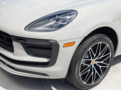 2025 Porsche Macan AWD