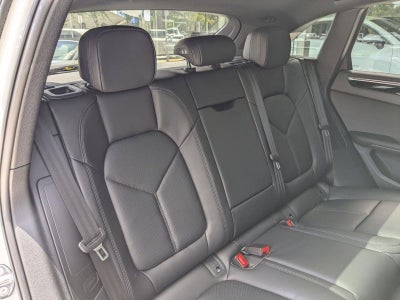 2025 Porsche Macan AWD