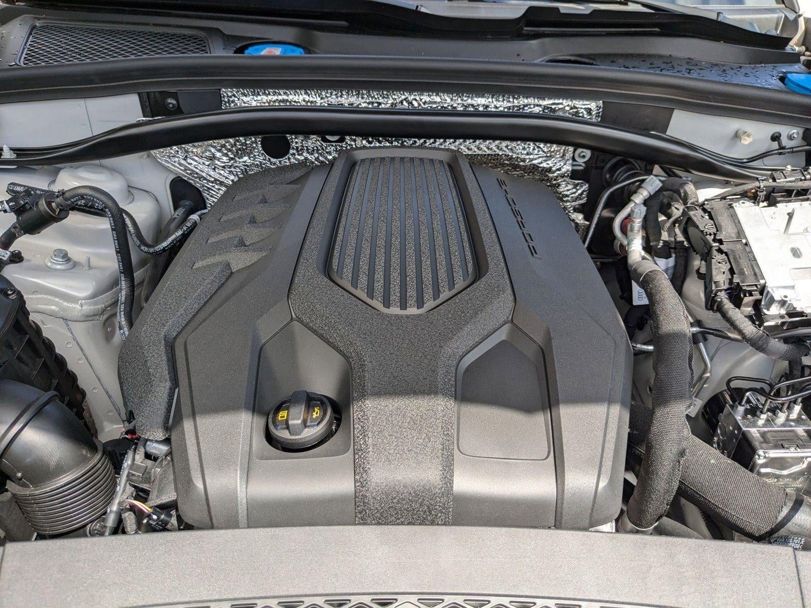 2025 Porsche Macan AWD