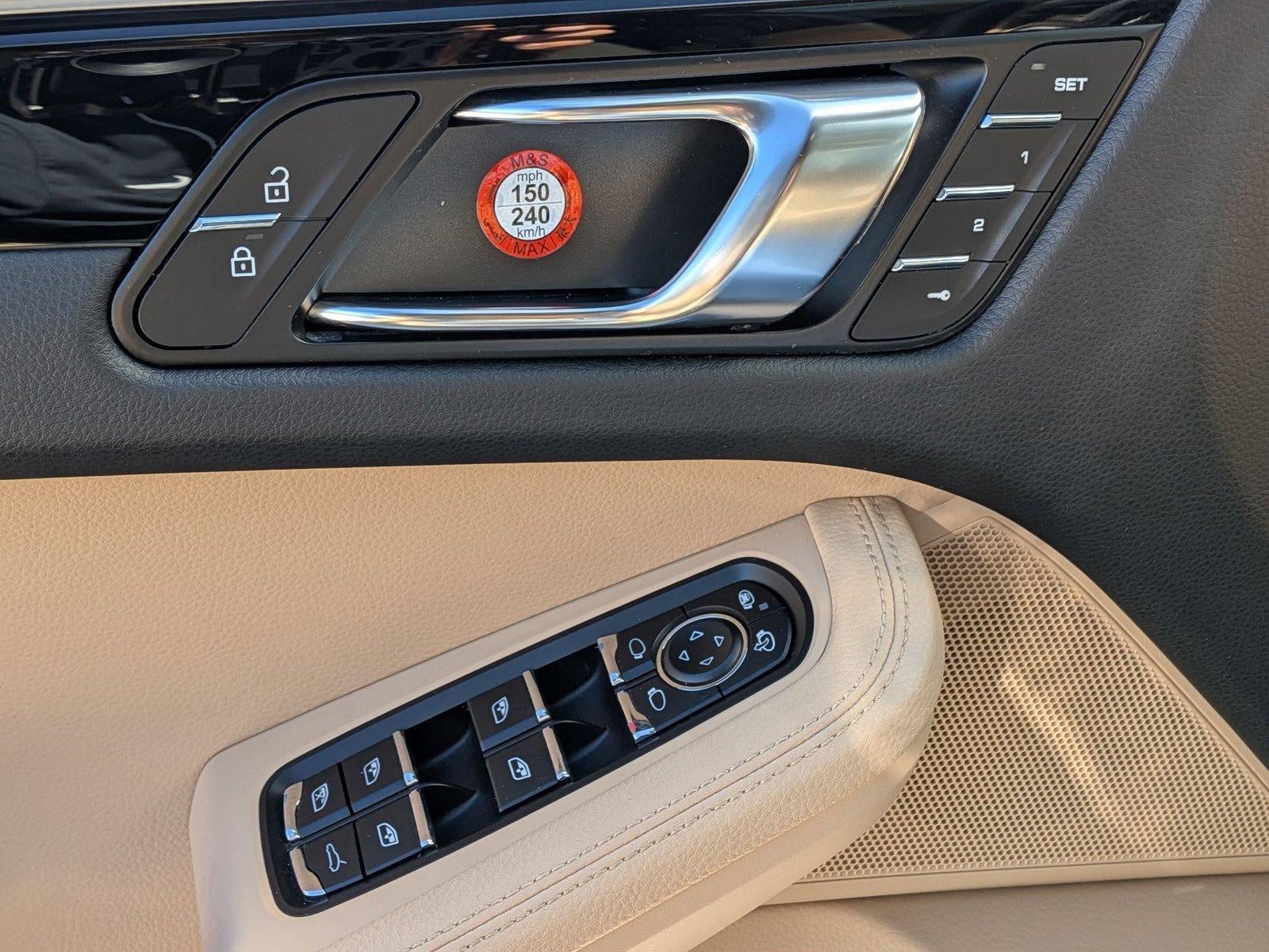 2021 Porsche Macan AWD