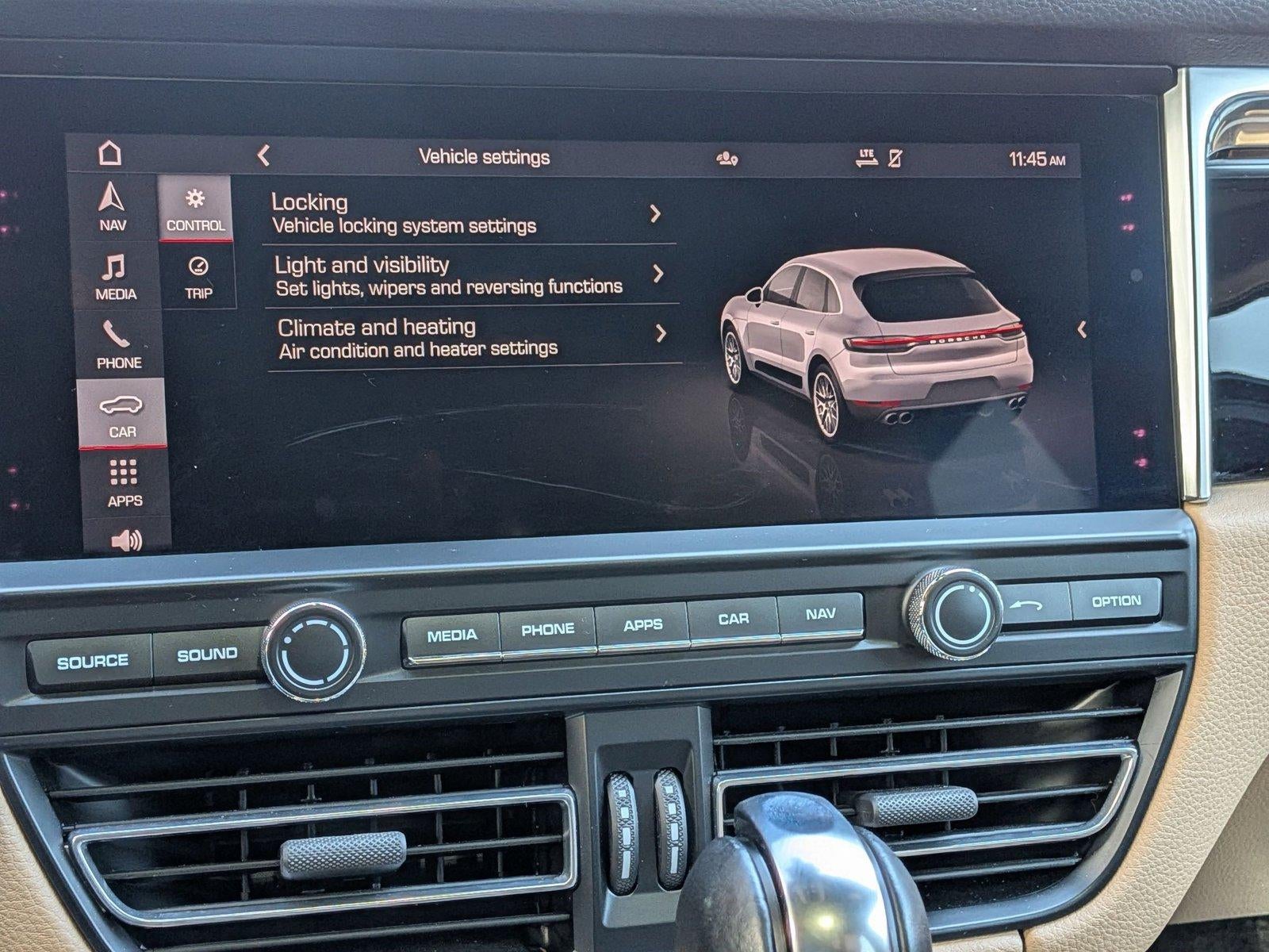 2021 Porsche Macan AWD