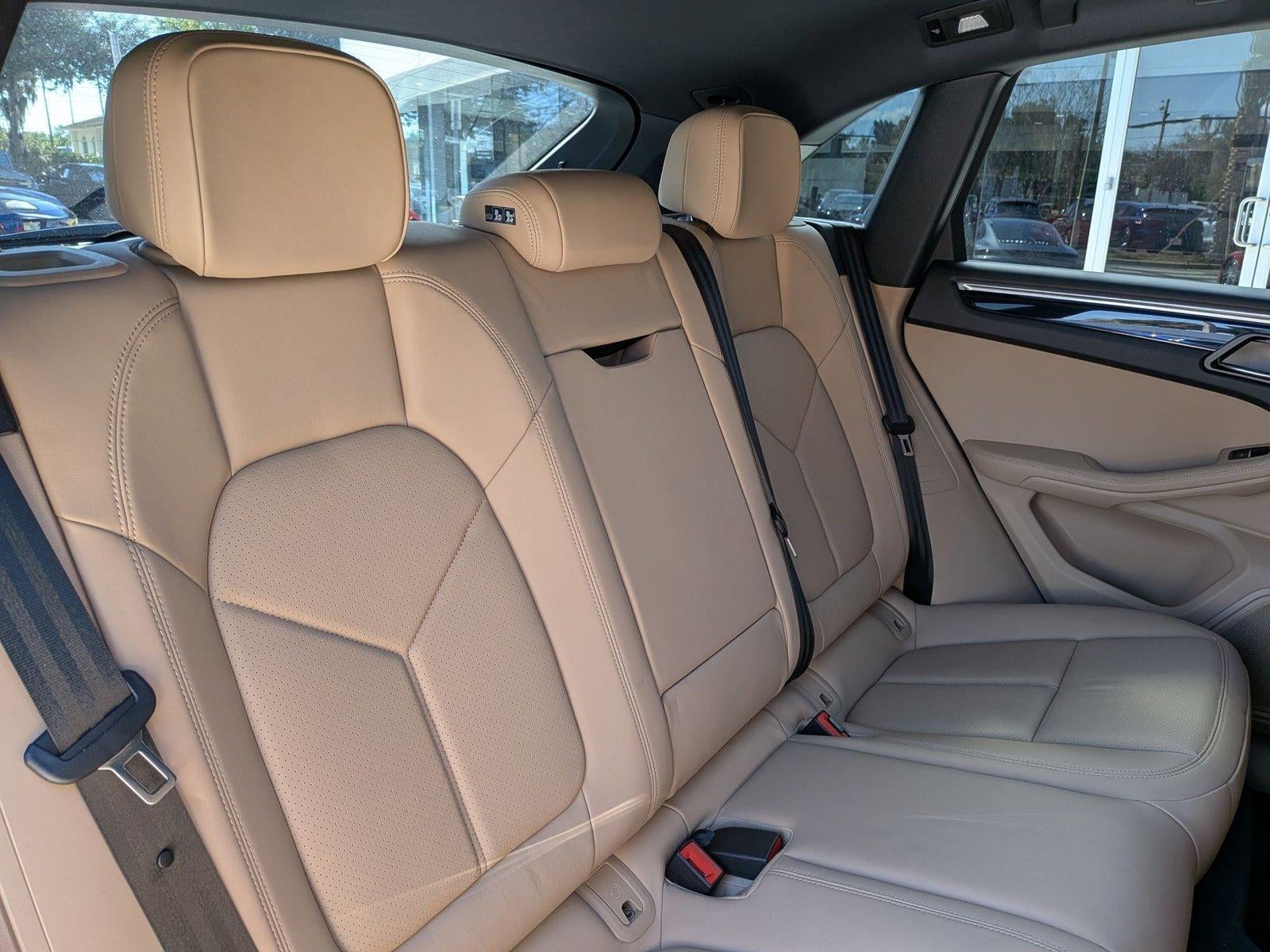 2021 Porsche Macan AWD