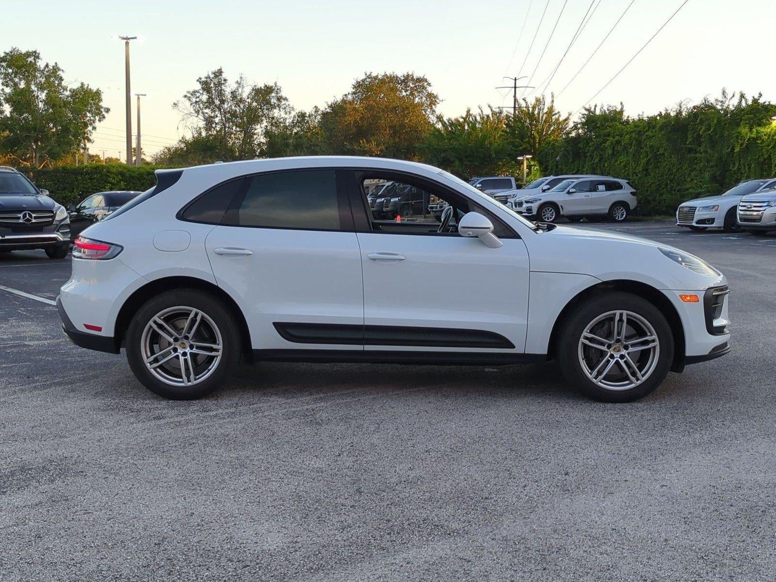 2023 Porsche Macan AWD
