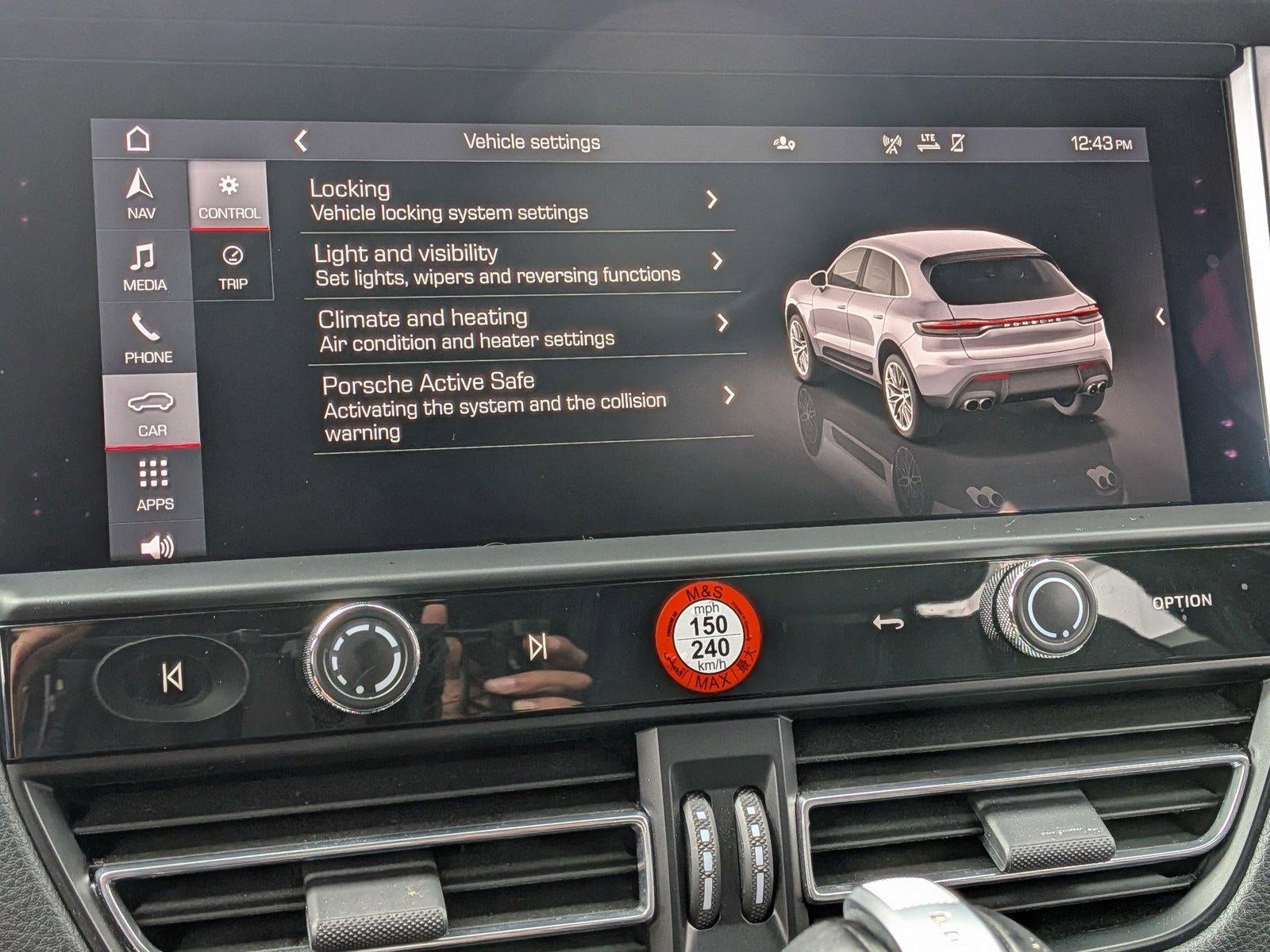 2023 Porsche Macan AWD