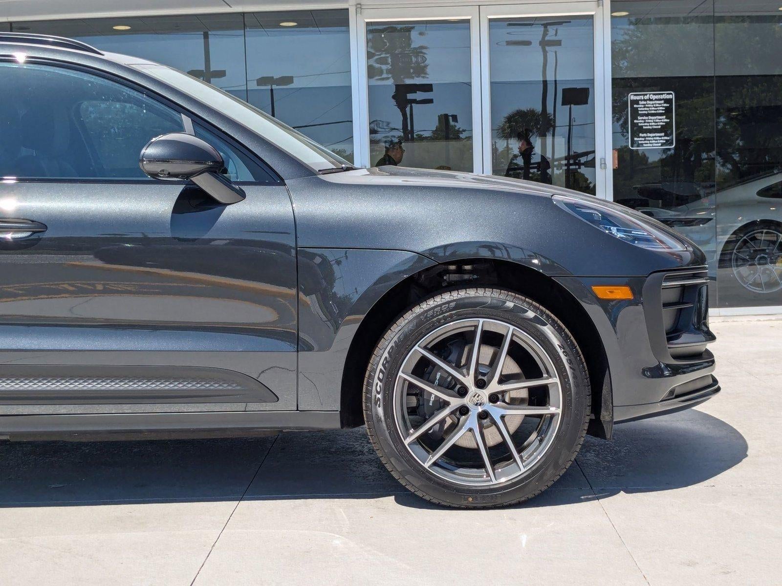 2025 Porsche Macan AWD