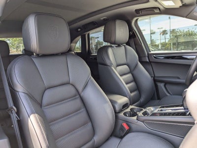 2025 Porsche Macan AWD