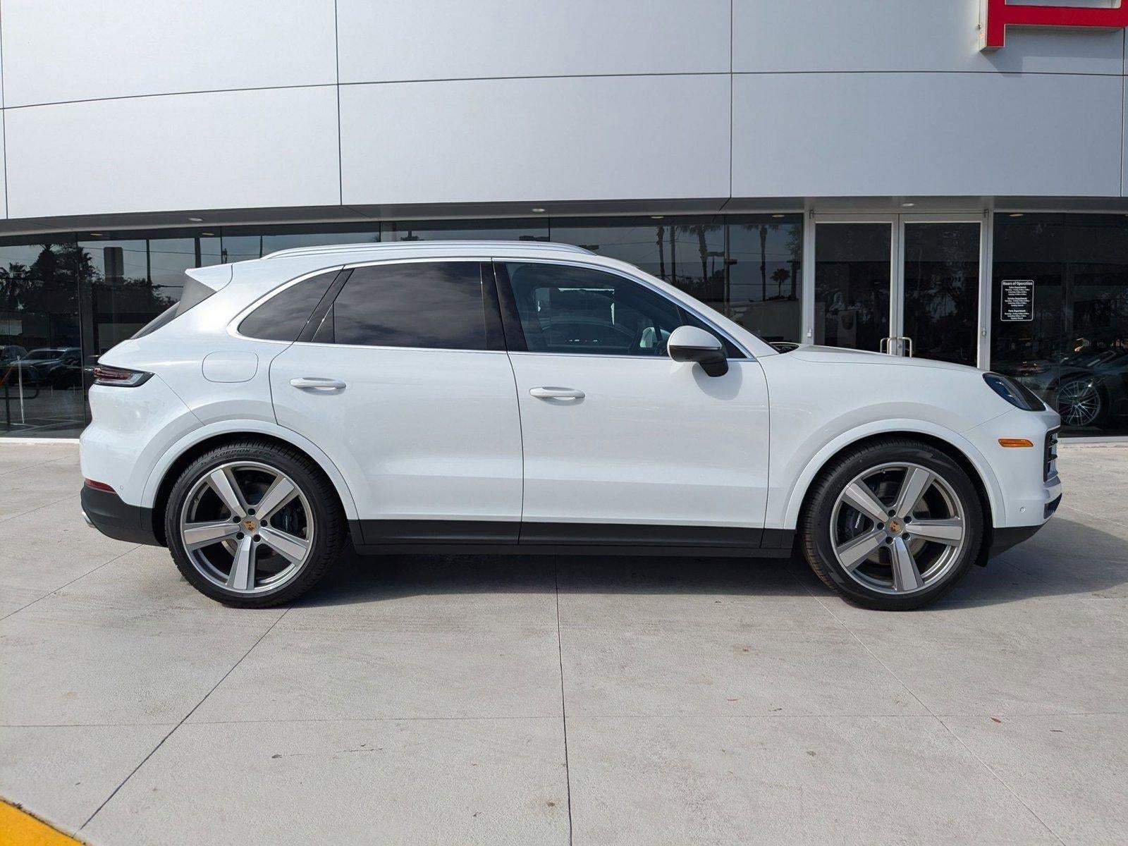 2025 Porsche Cayenne AWD