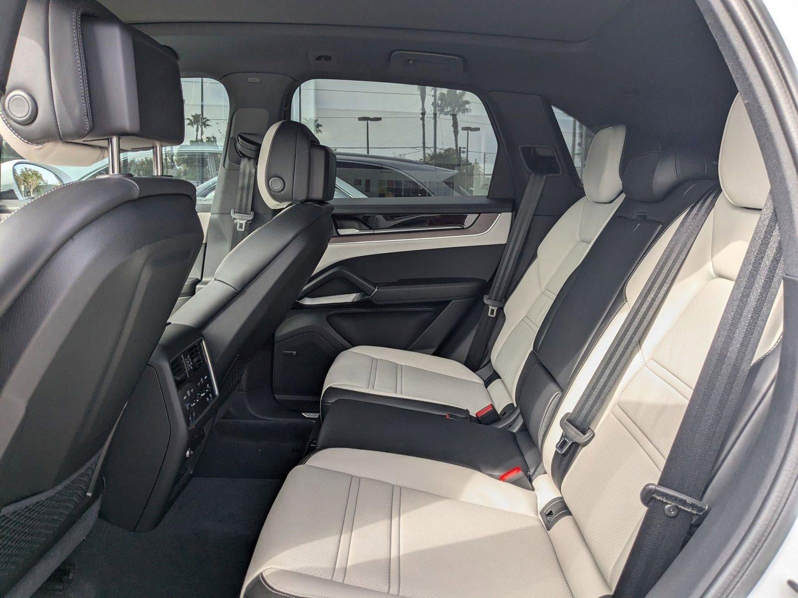 2025 Porsche Cayenne AWD