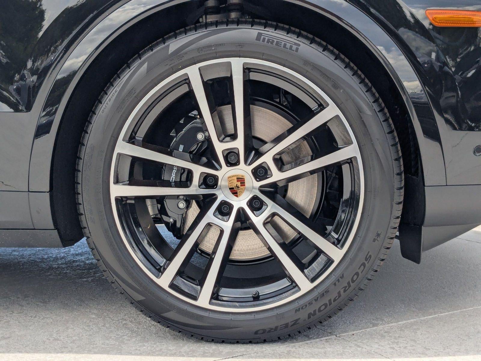 2025 Porsche Cayenne AWD