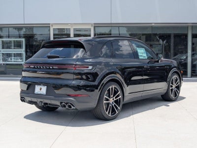 2025 Porsche Cayenne AWD