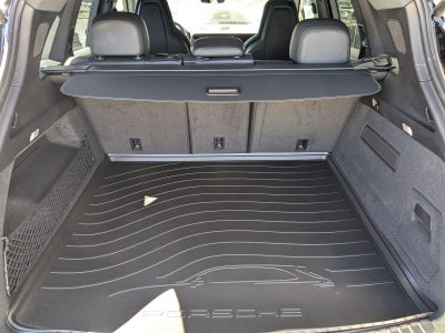 2025 Porsche Cayenne AWD